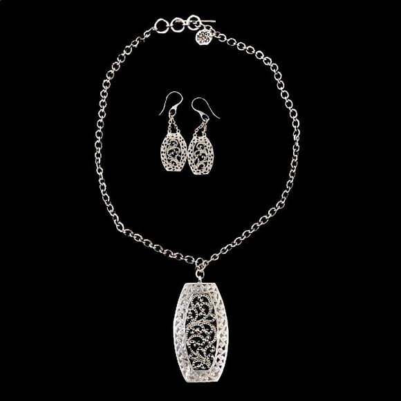 LOIS HILL Jewelry Set - Picture 2 of 10